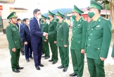 Phó Chủ tịch UBND tỉnh Hoàng Nghĩa Hiếu thăm, chúc Tết đồng bào, chiến sỹ tại huyện Tương Dương