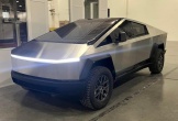 Lộ hình ảnh phiên bản tiền sản xuất của Tesla Cybertruck
