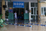 Bệnh nhân tháo chạy khi nước lũ tràn vào trung tâm y tế