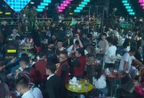 Nhóm thanh niên mang theo súng cùng 25 viên đạn vào quán bar