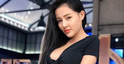 Ngân 98 tiếp tục đăng ảnh phản cảm sau khi bị phạt tiền và cấm diễn