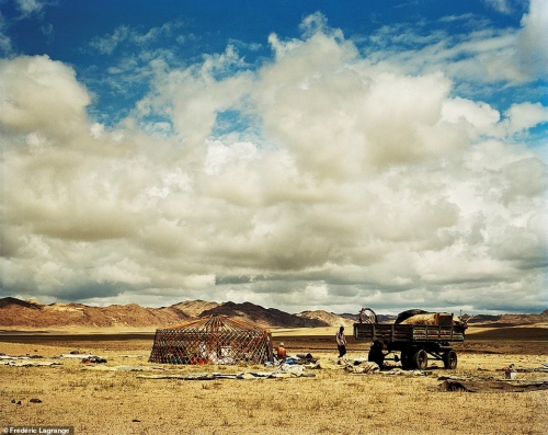 cuộc sống lạnh giá trên thảo nguyên Mông Cổ