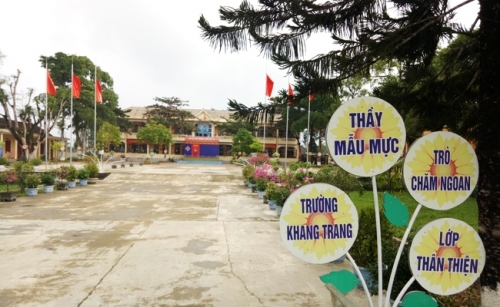 Trường tiểu học Hương Trà, nơi cô Trần Thúy Hằng công tác - Ảnh: Hà Bình