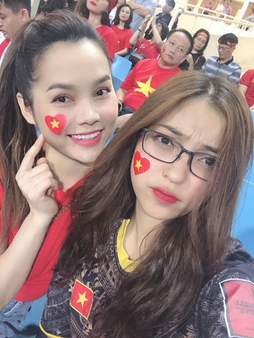 bạn gái và Quang Hải