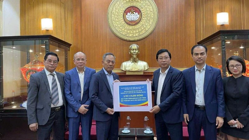 Người Việt tại Đức quyên góp hơn 3,7 tỷ đồng hỗ trợ đồng bào vùng bão lũ