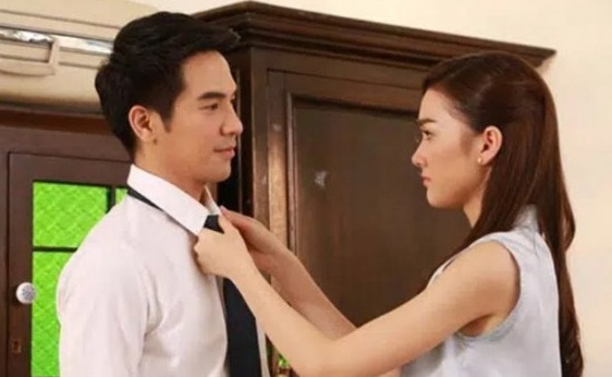 Phát hiện nhúm lông mèo dính trên áo chồng, người vợ âm thầm theo dõi và vén màn bí mật 'động trời'