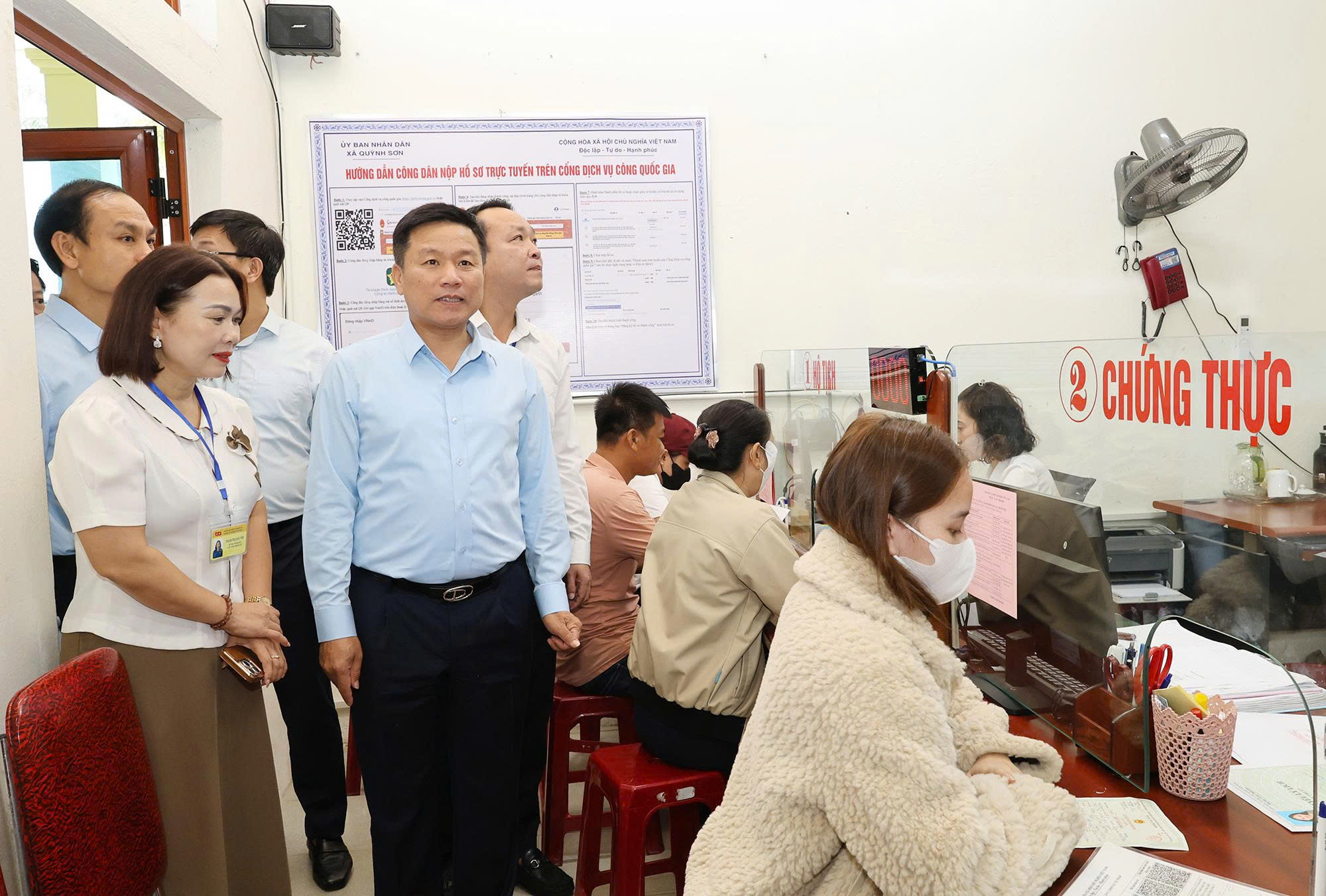 Phó Chủ tịch UBND tỉnh Hoàng Phú Hiền kiểm tra việc vận hành chính quyền địa phương 02 cấp tại các xã, phường 28