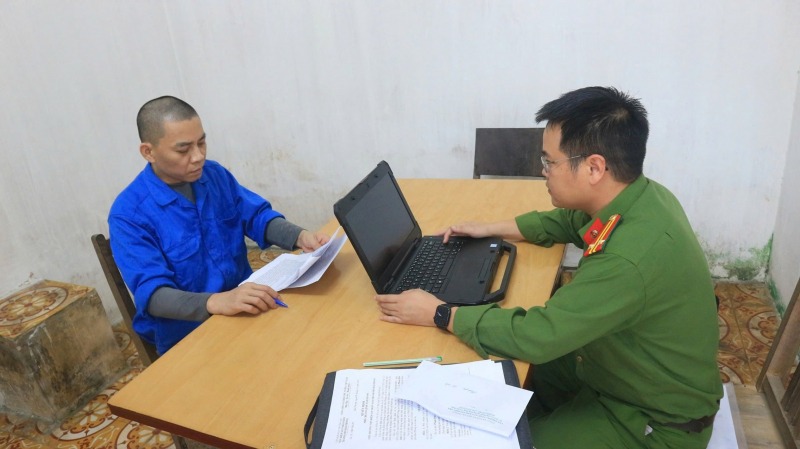 Bắt giám đốc công ty đa cấp phát hành tiền ảo để chiếm đoạt tài sản