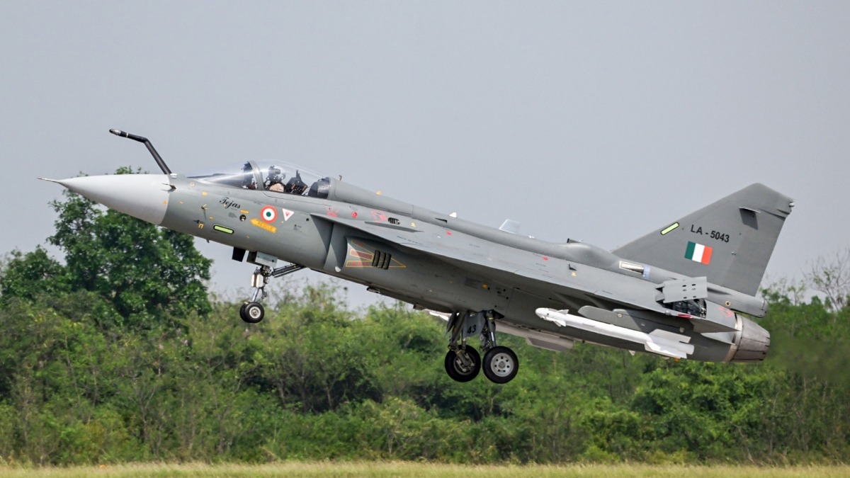 Tiêm kích nội địa Ấn Độ rơi tại Triển lãm Hàng không Dubai, phi công tử nạn