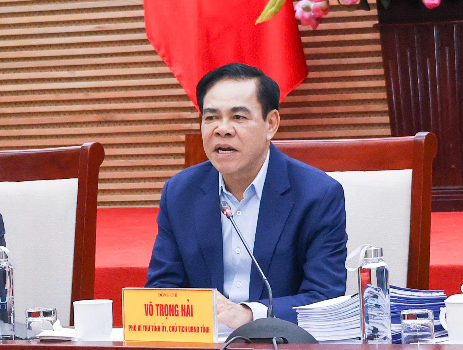 UBND tỉnh tổ chức phiên họp chuyên đề tháng 11