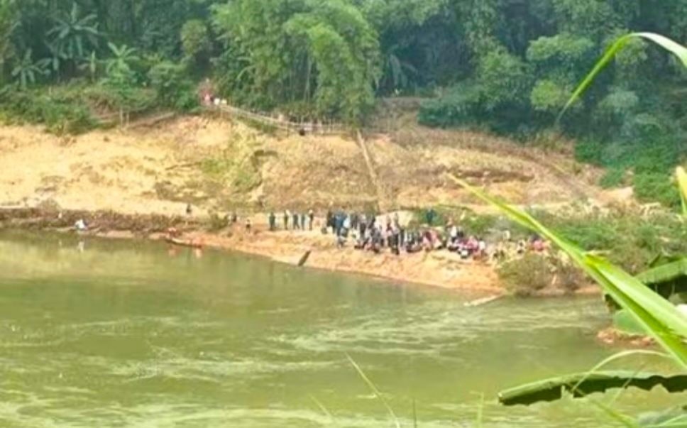 Chánh văn phòng Đảng ủy xã mất tích khi đi đánh cá trên sông Mã