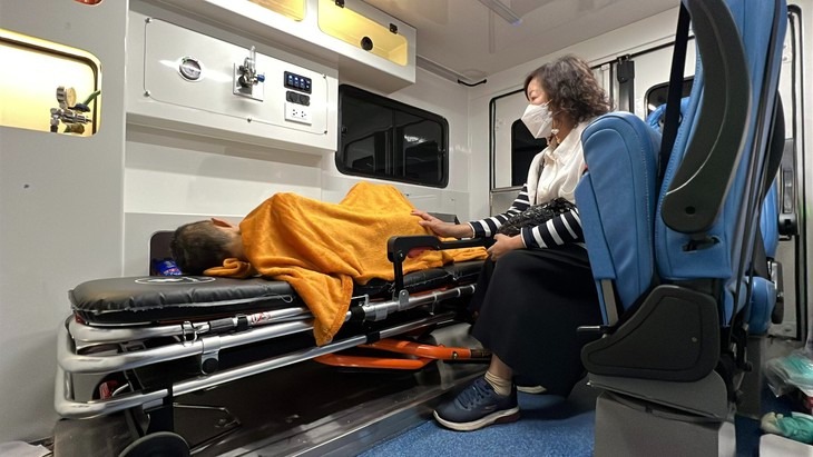 Tá hỏa phát hiện người phụ nữ Thái Lan còn sống trong quan tài trước khi bị hỏa táng