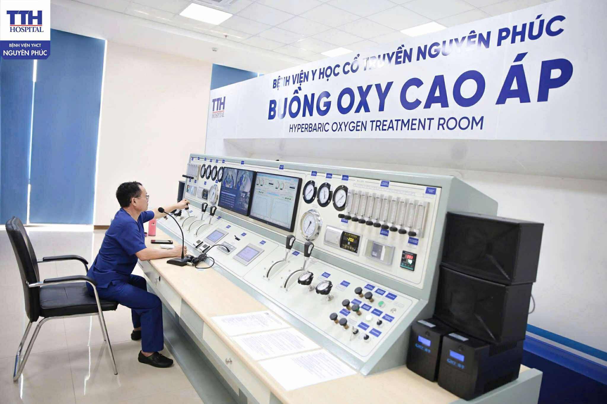 Tăng hiệu quả phục hồi sức khỏe nhờ liệu pháp Oxy cao áp tại Bệnh viện YHCT Nguyên Phúc