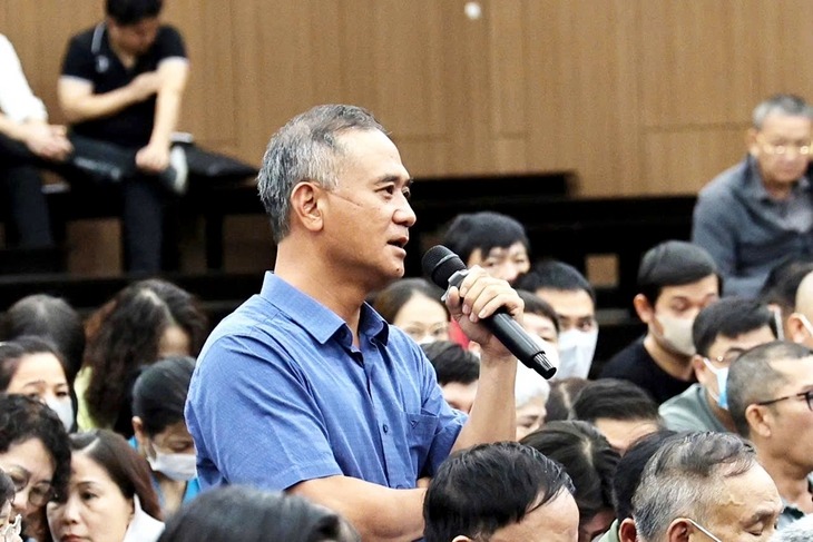 Đánh bạc triệu đô nhưng than vãn... 'hoàn cảnh khó khăn'