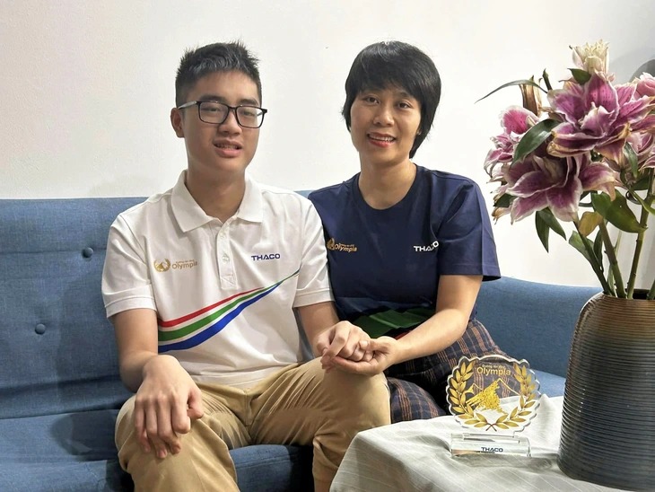 Hai thế hệ cùng leo đỉnh Olympia