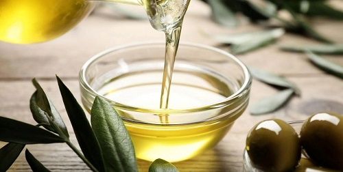 5 kiểu dùng dầu ô liu cực hại cho sức khỏe nhiều người vẫn làm mà không hay
