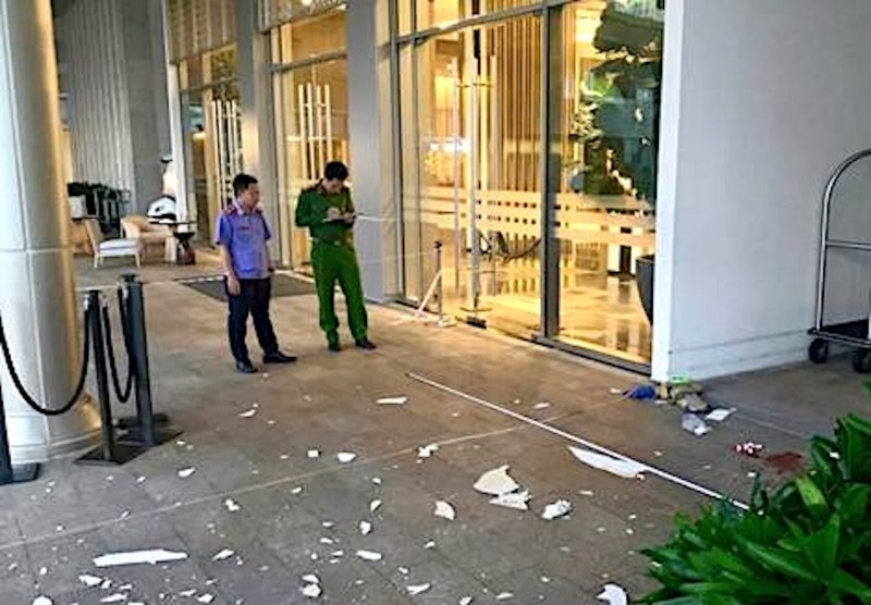 Một khách nước ngoài rơi từ tầng 15 sau khi thua tiền tại sòng bạc Hoiana