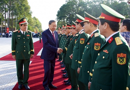 Tổng Bí thư Tô Lâm dự lễ kỉ niệm 80 năm Ngày truyền thống LLVT Quân khu 9