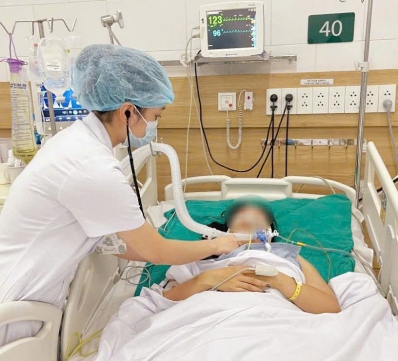 Biến chứng vì làm đẹp cấp tốc đón Tết