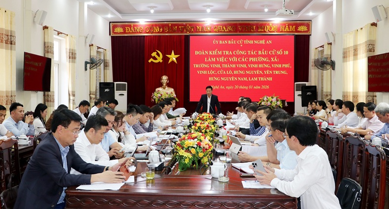 Phó Chủ tịch UBND tỉnh Hoàng Phú Hiền làm việc với một số địa phương về công tác bầu cử