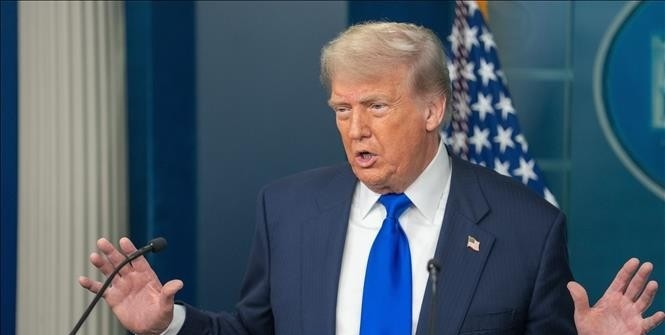 Tổng thống Trump nâng thuế nhập khẩu bổ sung từ 10% lên 15%