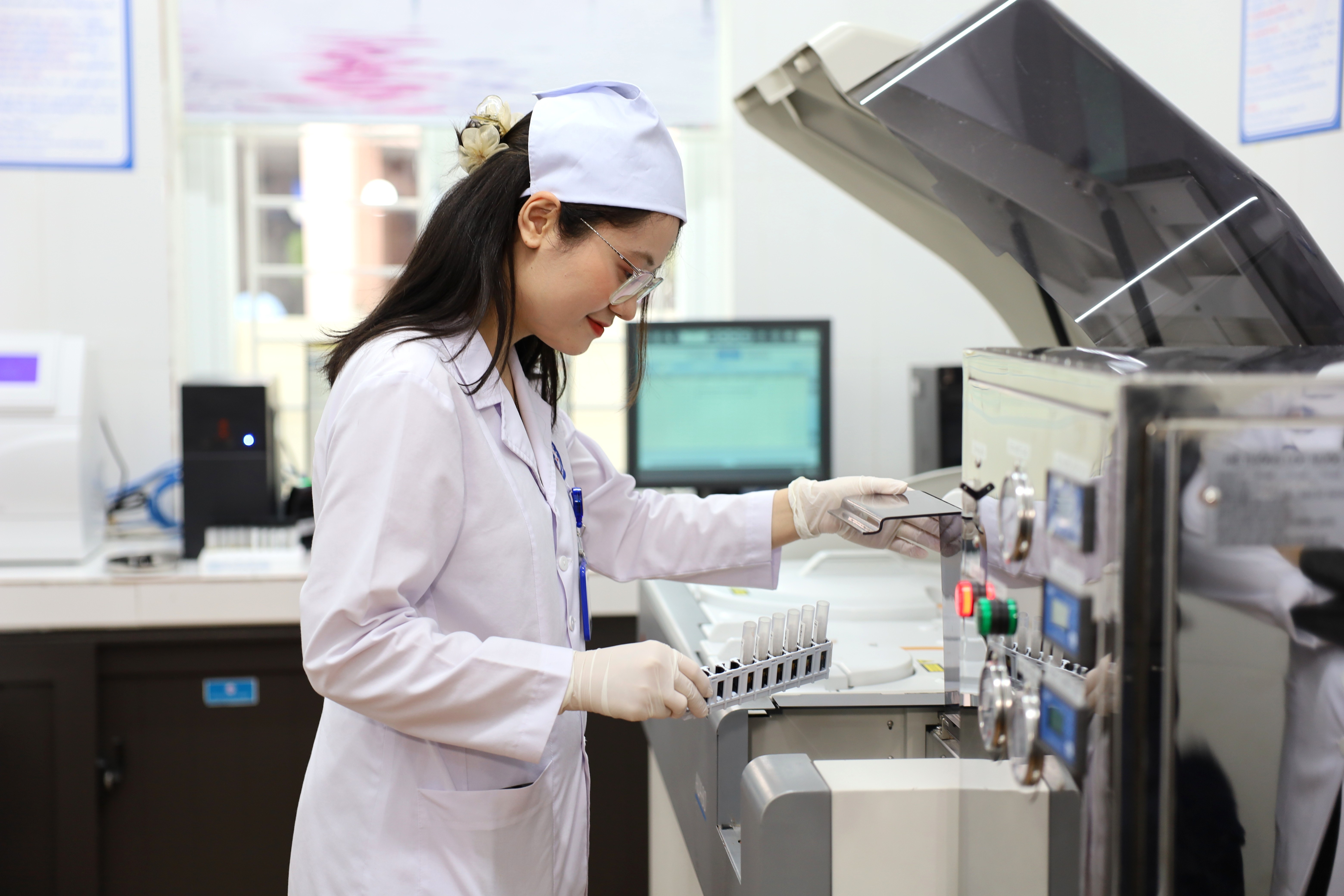 Máy xét nghiệm sinh hóa tự động AU 480 – Công nghệ hiện đại, đồng hành cùng chẩn đoán chính xác