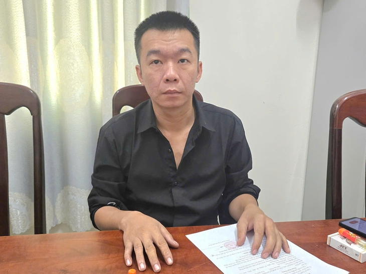 Vụ cướp 1,5 tỉ bằng chiêu lừa 'đá thiên thạch': Nghi phạm trốn sang Campuchia ra đầu thú