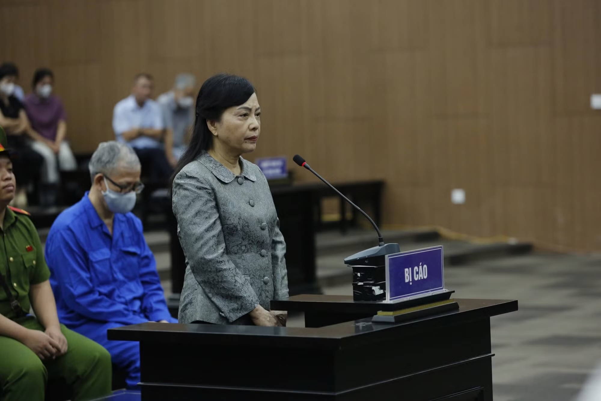 Cựu Bộ trưởng Nguyễn Thị Kim Tiến bị đề nghị từ 5 đến 6 năm tù, phải nộp 108 tỷ đồng