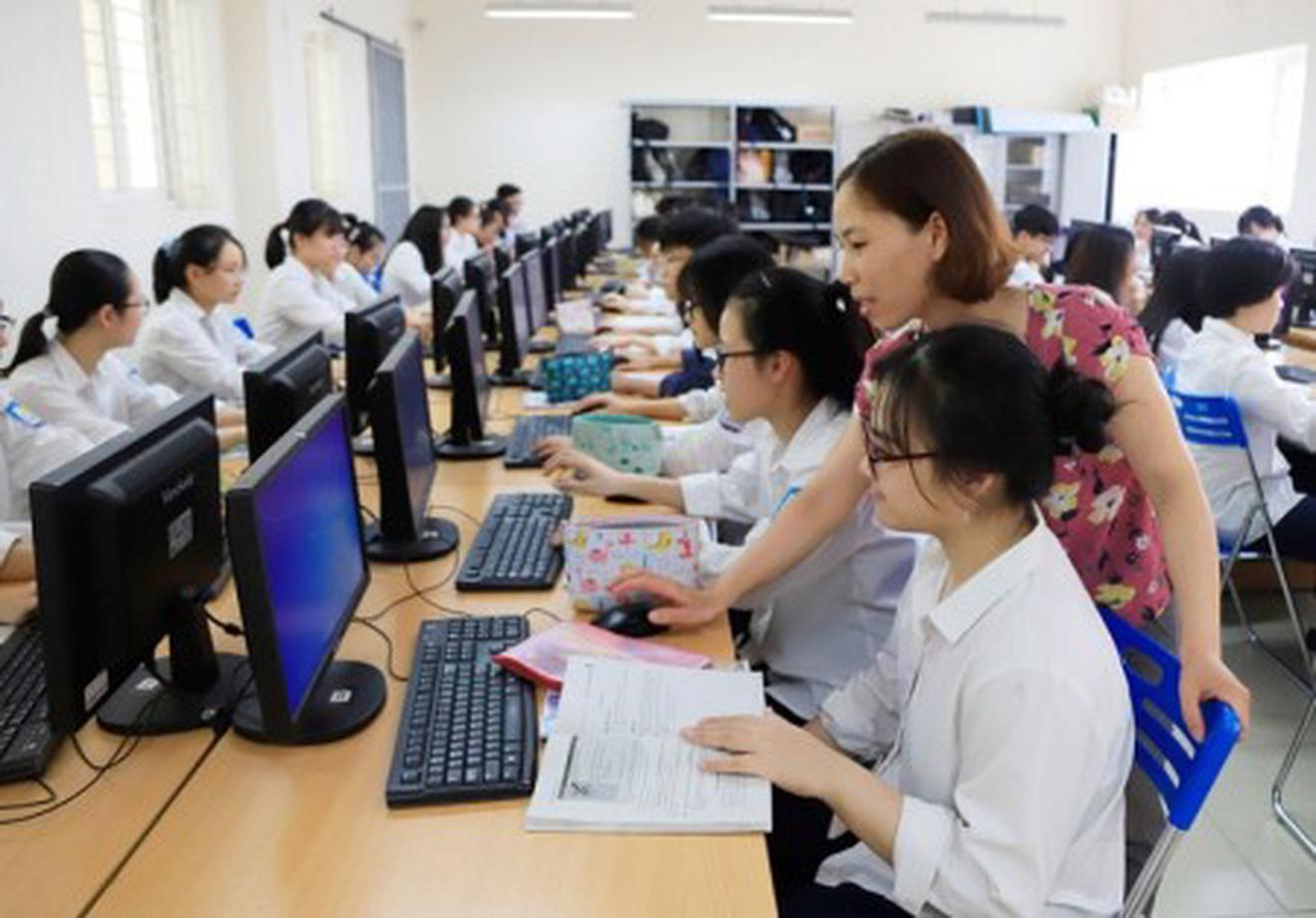 Dấu ấn gần 1 năm thực hiện chính quyền 2 cấp ở Nghệ An
