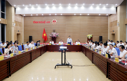 UBND tỉnh họp phiên thường kỳ tháng 05/2026