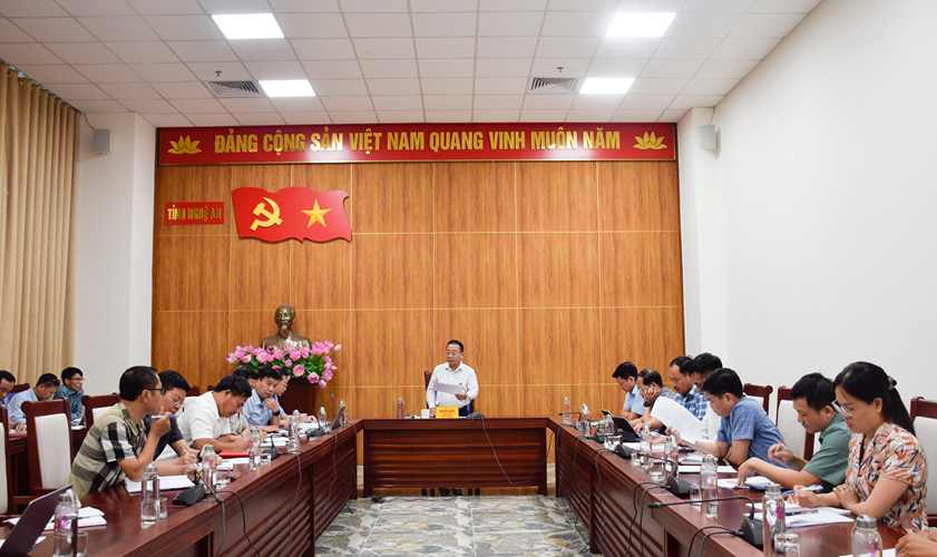 Tập trung triển khai, đẩy nhanh tiến độ thực hiện Dự án Hạ tầng ưu tiên và phát triển đô thị thích ứng với biến đổi khí hậu thành phố Vinh