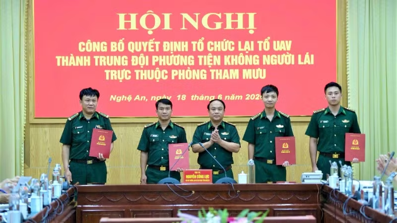 Bộ đội Biên phòng tỉnh Nghệ An công bố quyết định thành lập Trung đội phương tiện không người lái