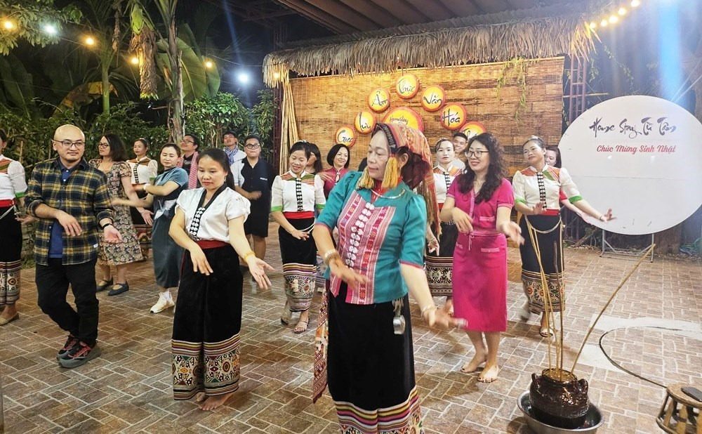 Nghệ An đối thoại cùng doanh nghiệp, tháo gỡ điểm nghẽn phát triển du lịch