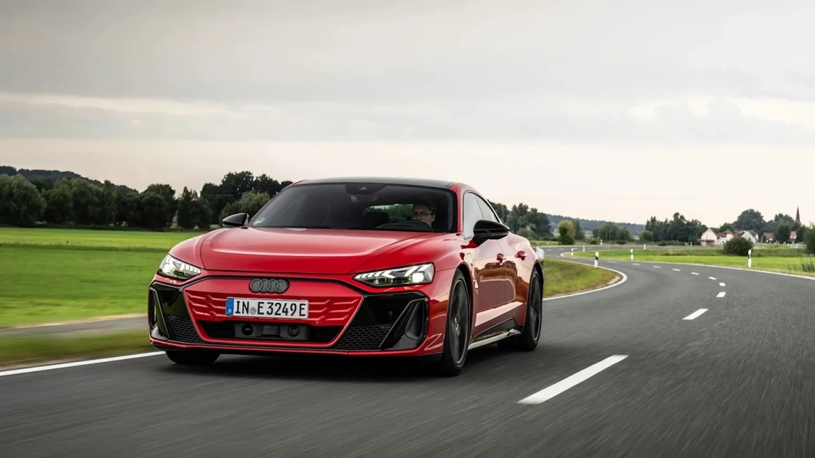 Triệu hồi Audi e-tron và Audi Q8 e-tron kiểm tra bộ trợ lực phanh