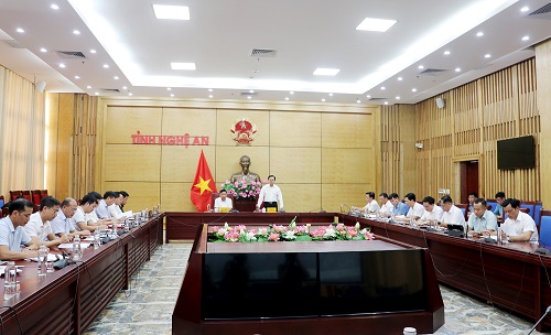 Đến 30/6 phải hoàn thành việc bàn giao mặt bằng Dự án kéo dài đường cất hạ cánh – Cảng hàng không quốc tế Vinh