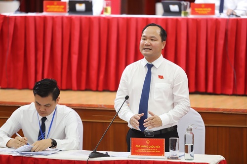 Nghệ An: Giám đốc Sở NN&MT giải trình hiện tượng 'cò đất' làm thủ tục nhanh hơn người dân