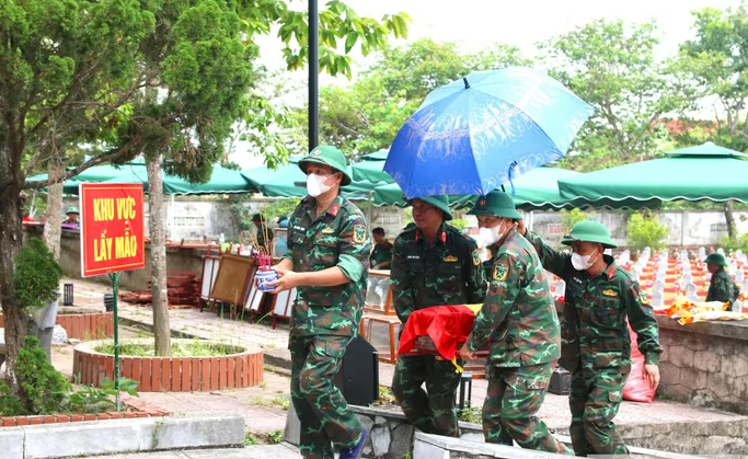 Nghệ An chạy đua thời gian trong 40 ngày để lấy mẫu hơn 1.300 hài cốt liệt sĩ