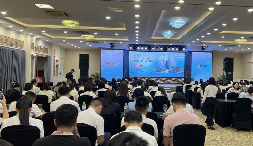 Hơn 500 khách mời tham gia sự kiện hướng dẫn mua nhà ở xã hội do Entiz Group tổ chức