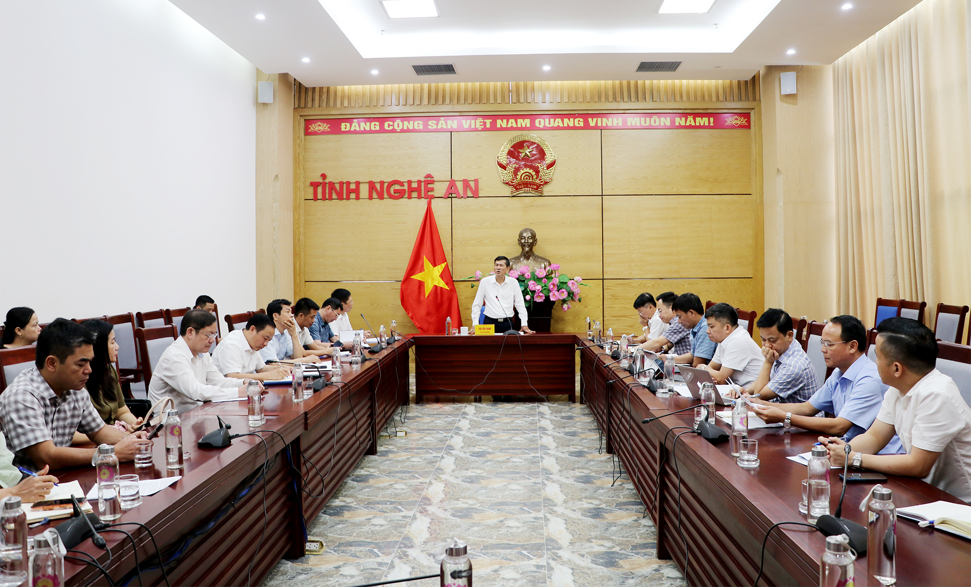 Phó Chủ tịch UBND tỉnh Thái Văn Thành đôn đốc thực hiện các dự án lĩnh vực y tế, giáo dục, văn hóa, khoa học và công nghệ