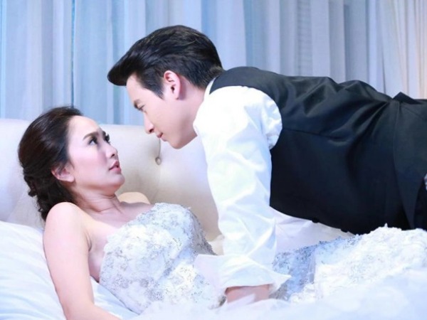 Phát hiện vợ giấu chuyện từng có chồng, tôi đòi ly hôn nhưng sững sờ khi nghe mẹ tôi buông câu này
