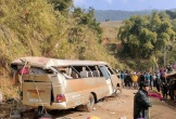 Xe ô tô lao xuống vực sâu khiến 3 người tử vong, 15 người bị thương