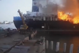 Video: Khoảnh khắc tàu chở dầu phát nổ, tám người chết
