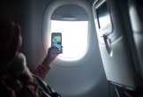 Nữ hành khách bị bắt khẩn cấp vì chụp ảnh trên máy bay