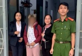 Cứu thiếu nữ mồ côi không tìm được việc nhảy cầu tự tử