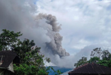 Núi lửa bất ngờ phun trào ở Indonesia khiến 11 người leo núi thiệt mạng