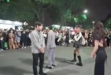 Được ghép đôi với 2 chàng trai, cô gái chọn anh văn phòng và cái kết sốc trước thân phận anh xây dựng