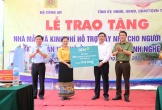 Bộ Công an trao nhà mẫu tặng các hộ nghèo, khó khăn về nhà ở Nghệ An