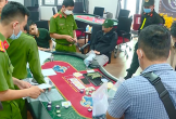 NÓNG: Bắt quả tang nhiều golfer đánh bạc tiền tỉ trong khách sạn