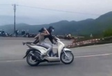 Đi xe máy 'làm xiếc' trên đèo Hải Vân, 2 vợ chồng bị khởi tố