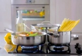 Cùng đun sôi 1 lít nước, bếp từ, bếp điện hay bếp ga làm nhanh hơn: Kết quả gây bất ngờ!